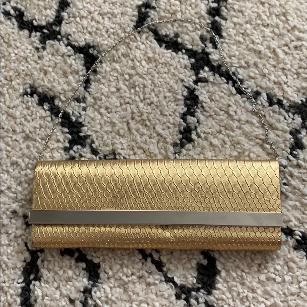 Metallic clutch